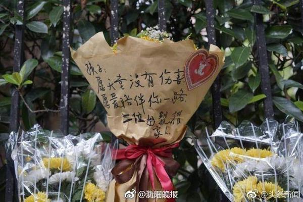 谢林汉姆：曼联还需要一个顶级中锋 巴萨自信能激活拉什福德